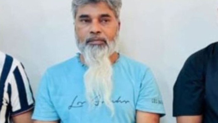 সুব্রতকে লন্ডনে বড় টার্গেট দিয়েছিলেন আসাদুজ্জামান-জিয়াউল