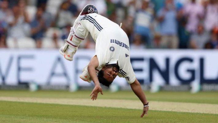 টেস্টে ধোনির চেয়ে ভালো পান্ত : মাঞ্জরেকার