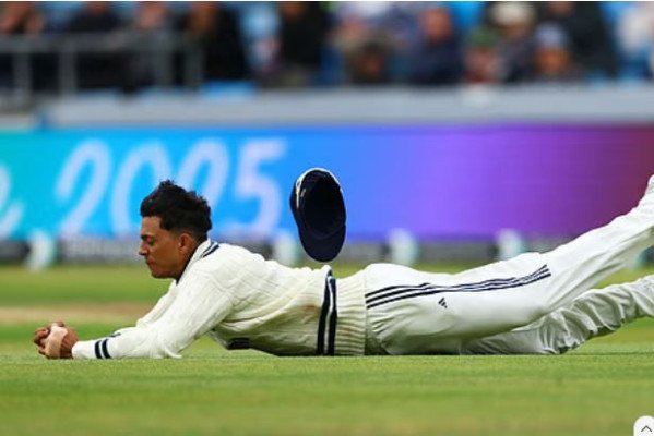 কেন এত ক্যাচ মিস করেন জয়সোয়াল