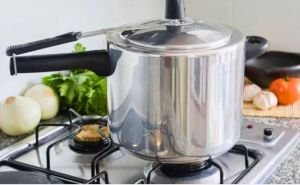 প্রেসার কুকারে যেসব খাবার রান্না করা ঠিক নয়