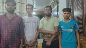 ছাত্রলীগ সভাপতি সুমনের নেতৃত্বে নারীকে বিবস্ত্র করে নির্যাতন ও ভিডিও করা হয়