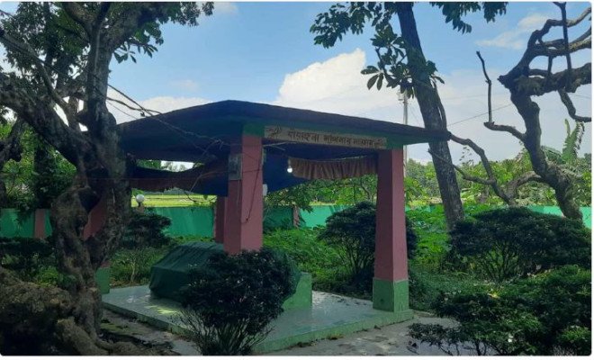 ইতিহাস ও প্রেমের সাক্ষী গৌরীপুরে বীরাঙ্গনা সখিনা বিবির সমাধি