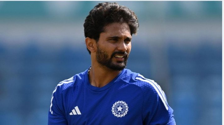 ৫ কোটি রুপি আদায়ে ভারতীয় ক্রিকেটারের বিরুদ্ধে মামলা