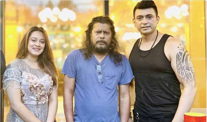 জেমসের সঙ্গে ব্যাক স্টেজের ছবি দিলেন জায়েদ খান