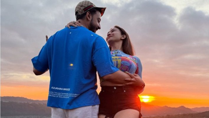 বনির জন্মদিনে আবেগঘন পোস্ট কৌশানির