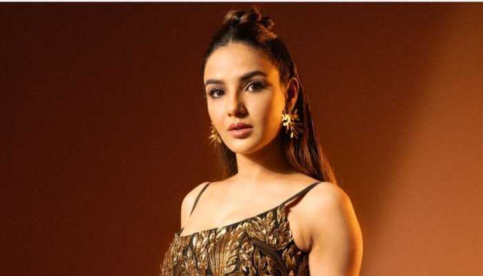 ‘পরিচালক অন্য কিছু করানোর চেষ্টা করছিলেন’