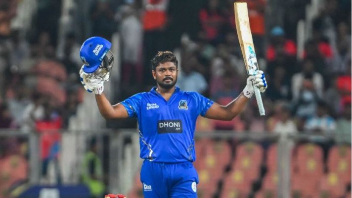 এক বলে দুই ছক্কা হাঁকালেন ভারতীয় ওপেনার
