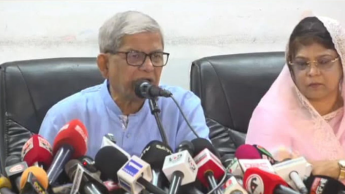 গণতান্ত্রিক উত্তরণের রোডম্যাপের জন্য অপেক্ষা করছি : মির্জা ফখরুল
