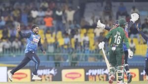 বাংলাদেশকে হারাতে যে টার্নিং পয়েন্টের কথা বললেন হাসারাঙ্গা