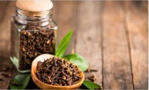 রান্নাঘরে থাকা মসলায় মিলবে মাথা ব্যথার সমাধান