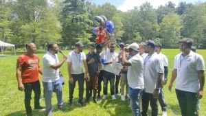 নিউইয়র্কে ওজন পার্ক ফেন্ডস ক্লাব ইউএসএ’র উৎসবমুখর বনভোজন