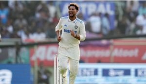 কুলদীপকে না খেলানোয় তোপের মুখে বিসিসিআই