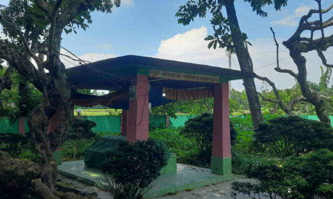 ইতিহাস ও প্রেমের সাক্ষী গৌরীপুরে বীরাঙ্গনা সখিনা বিবির সমাধি