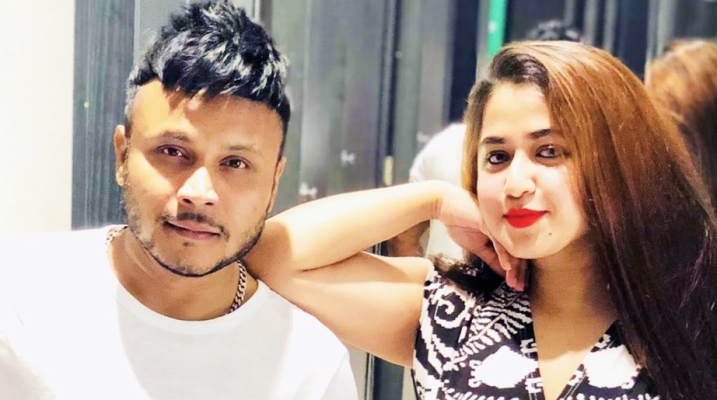 শুভর সঙ্গে বিদেশ ঘুরছেন অন্তরা!