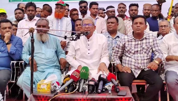 ‘দেশে যত সংকট চলছে সবই নাটক’