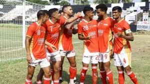 ১০ জন নিয়েও মোহামেডানকে হারিয়ে শিরোপা কিংসের