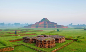 ঘুরে আসতে পারেন নওগাঁর পাহাড়পুর বৌদ্ধ বিহার