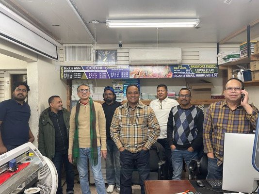 নিউইয়র্কে ’জ্যাকসন হাইটস এলাকাবাসী’ নিয়ে গানের প্রিমিয়ার অনুষ্ঠিত