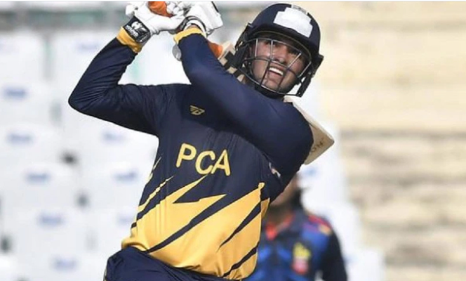 ১৬ ছক্কার সেঞ্চুরিতে এবার রেকর্ড বুক তছনছ করলেন অভিষেক