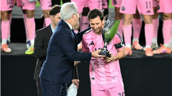 মেসির হাতের সবশেষ এই ট্রফি কি ‘আসল’ ট্রফি?