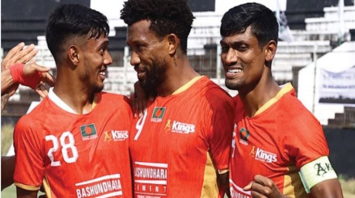 ব্রাদার্সকে পাঁচ গোল দিয়ে শীর্ষেই বসুন্ধরা কিংস