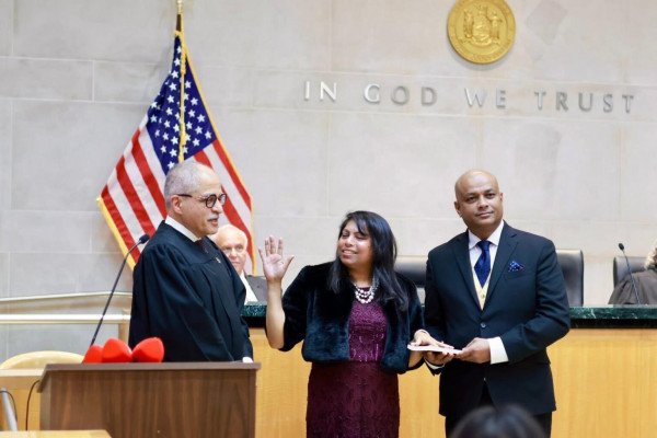নিউইয়র্ক স্টেট সুপ্রিম কোর্টের বিচারপতি হিসেবে বাংলাদেশী-আমেরিকান এটর্নি সোমা সাঈদের শপথ গ্রহণ
