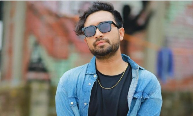 স্ত্রীকে নিয়ে দুষ্টামি করে ক্ষমা চেয়েছি : জোভান