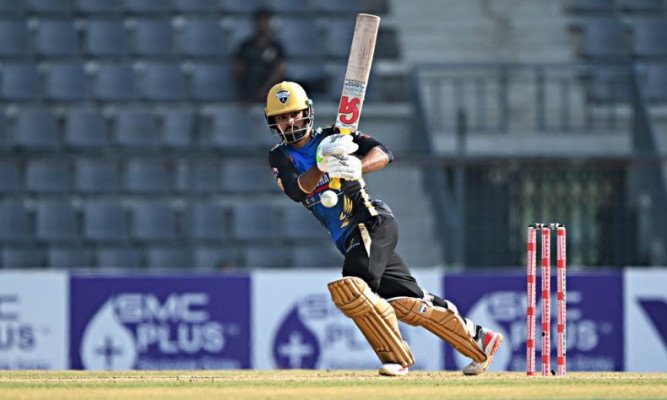 হৃদয়ের অপরাজিত ৯৭ রানে রংপুরের বড় সংগ্রহ