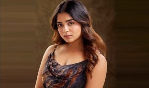 অভিনেত্রীকে শরীর নিয়ে মন্তব্য করে বিপাকে ইউটিউবার, চাইলেন ক্ষমা