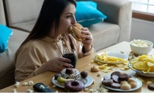 বিঞ্জ ইটিং কী? জেনে নিন কারণ ও প্রতিরোধের উপায়