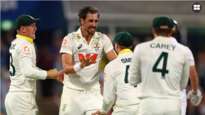 এক স্টার্কেই ধরাশায়ী ইংল্যান্ড, জয়ের সুবাস পাচ্ছে অস্ট্রেলিয়া