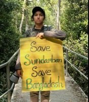 প্ল্যাকার্ড হাতে বনজঙ্গলে ঘোরেন পূর্ণতা