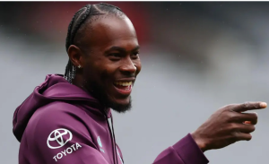 চোটের মাঝেও বিশ্বকাপ দলে আর্চার, ইংল্যান্ড দলে সুযোগ পেলেন যারা