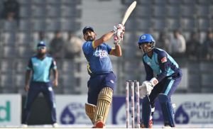 নাসিরের বিধ্বংসী ইনিংস, হারের বৃত্তে ঘুরপাক নোয়াখালী