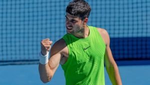 নিজের শততম ম্যাচ রাঙালেন আলকারাজ