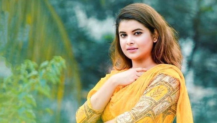 ঢাকা-৮ আসনের ভোটার হওয়ায় আক্ষেপ ফারিয়ার