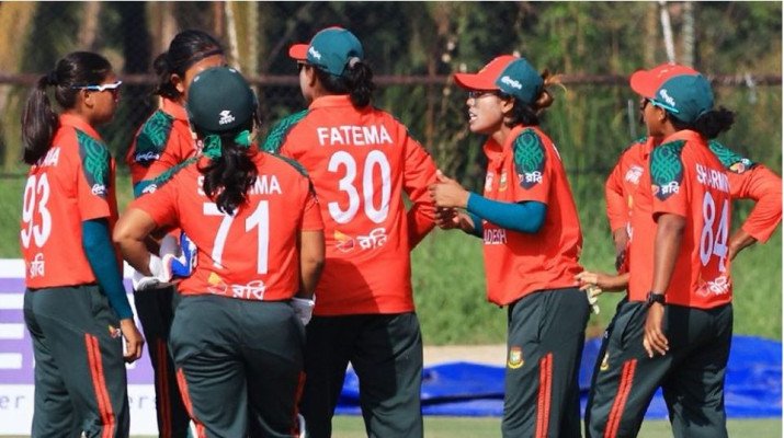 পাকিস্তানকে হারিয়ে ফাইনালে বাংলাদেশের মেয়েরা