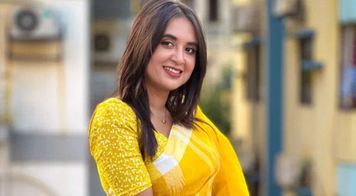 হাসপাতাল থেকে বাসায় ফিরলেন তানিয়া বৃষ্টি