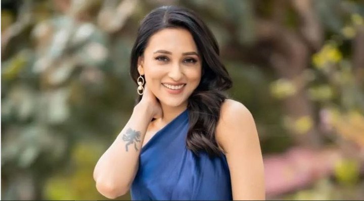 মিমির বিরুদ্ধে এবার মানহানির মামলা, ক্ষতিপূরণ দাবি ২০ লাখ রুপি