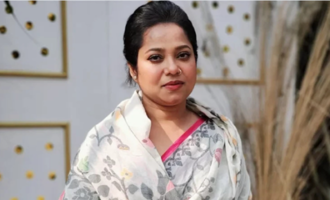 পরকীয়ার অভিযোগ নিয়ে মুখ খুললেন ডলি সায়ন্তনী