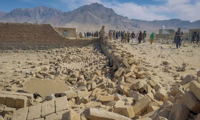আফগানিস্তানে জ্বালানি ডিপোতে পাকিস্তানের বিমান হামলা, নিহত ৬