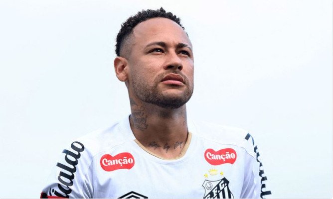 ব্রাজিল দলে ডাক না পেয়ে যা বললেন নেইমার