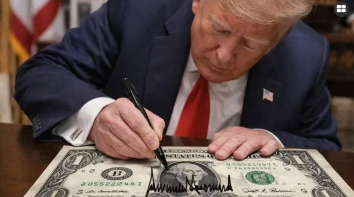 ১৬৫ বছরে প্রথা ভেঙে ডলারে বসছে ট্রাম্পের স্বাক্ষর