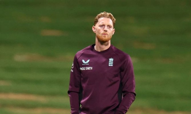 চোটে ছিটকে গেলেন বেন স্টোকস