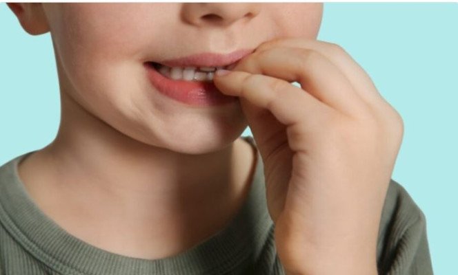 নখ কামড়ানোর কারণে যেসব রোগে ভুগতে পারে শিশু, করণীয় কী?