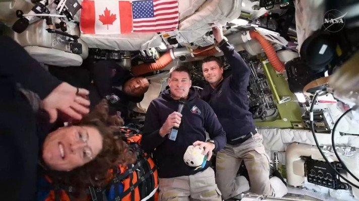 কতটুকু পথ পাড়ি দিলেন নভোচারীরা, জানাল নাসা