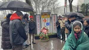 বাংলাদেশ সময়ের সাথে মিলিয়ে নিউইয়র্কে জাতিসংঘের সদর দফতরের সামনে একুশ ও আনন্তর্জাতিক ভাষা দিবস উদযাপিত