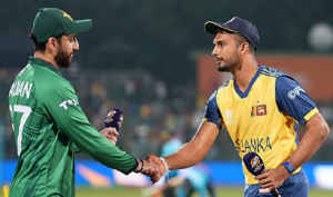 বাঁচা-মরার ম্যাচে বাবর ও আইয়ুবকে বাদ দিল পাকিস্তান