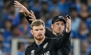 ফিলিপসকে বোলিং না করানোর ব্যাখ্যা দিলেন স্যান্টনার