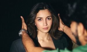 ফের মুক্তি পেছাল আলিয়ার সিনেমার